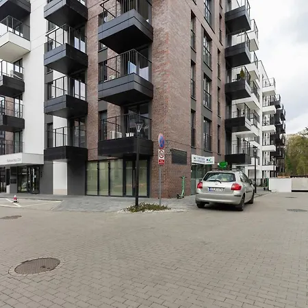 Movie Jacuzzi At The Main Station By Renters Apartment *