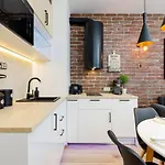 Cosy At The Main Station By Renters * Cracóvia