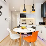Apartamento Cosy At The Main Station By Renters Cracóvia