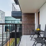 Cosy At The Main Station By Renters Apartamento Cracóvia